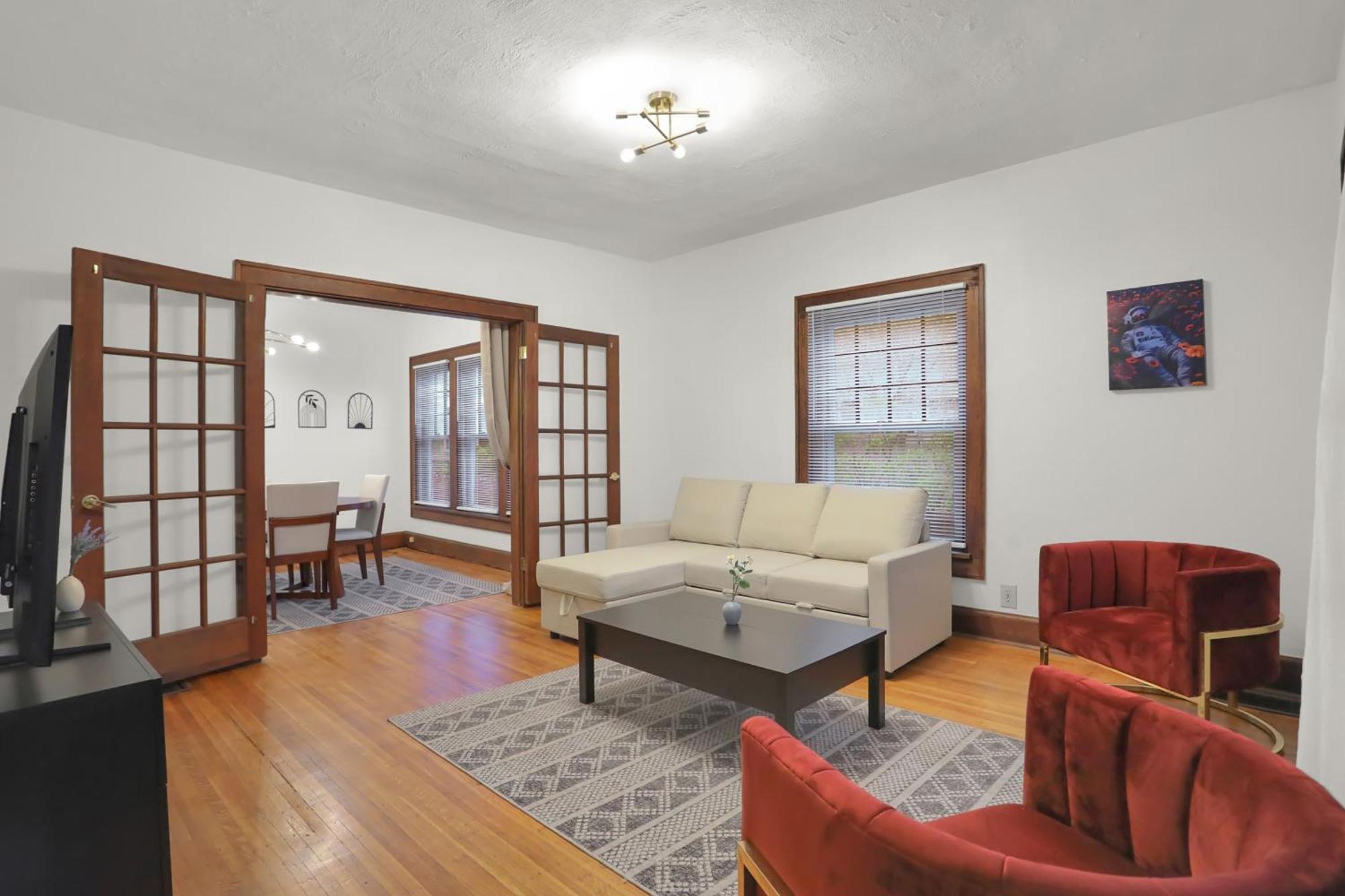 Comfy Apartment In インディアナポリス エクステリア 写真