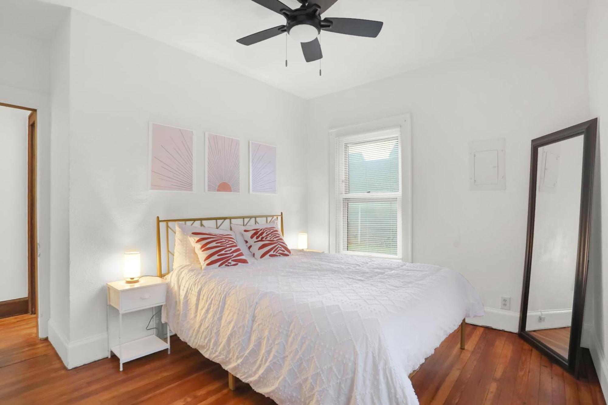 Comfy Apartment In インディアナポリス エクステリア 写真